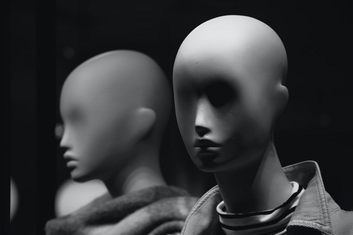 grayscale photo of mannequin head