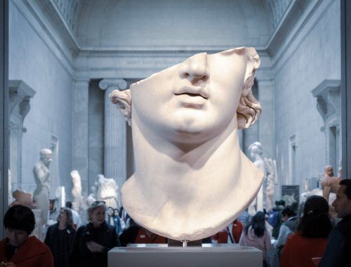 la muerte de virgilio hermann broch white head bust in museum
